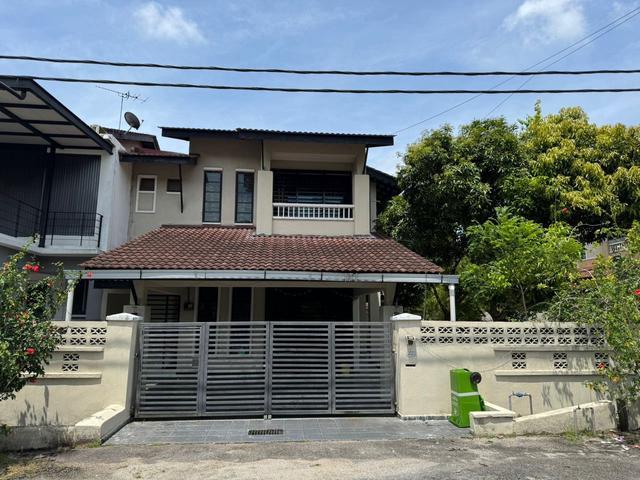 Gated Guarded End Lot Double Storey SemiD House Taman Astana Permai