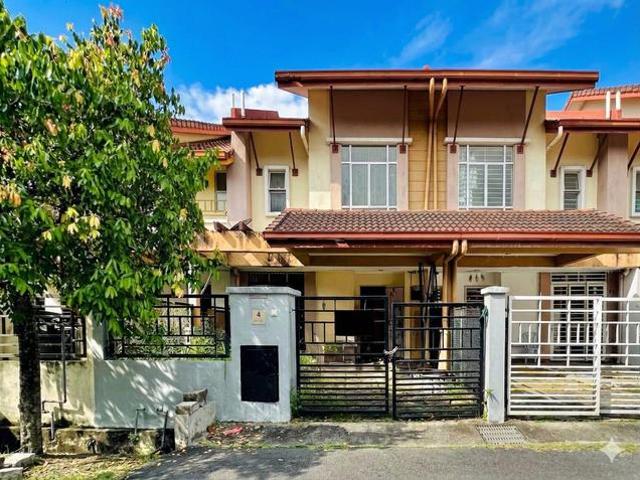Gated Guarded Freehold Bukit Raja double storey for sale