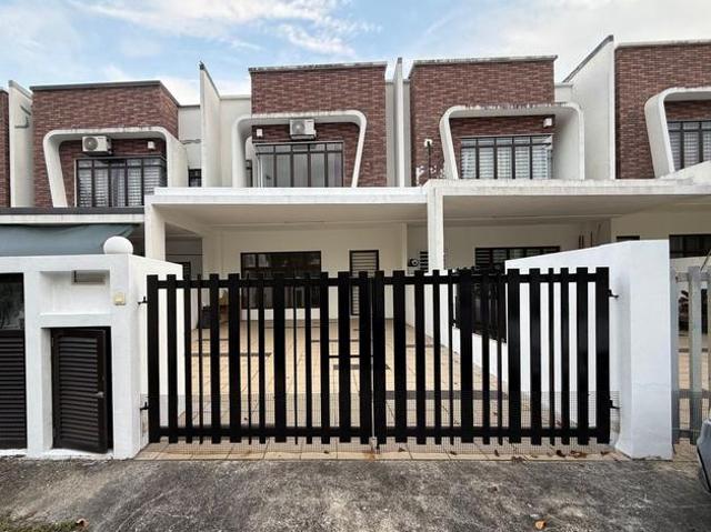 GATED GUARDED KITCHEN CABINET 22x75 Saraca Setia Ecohill 1 Semenyih