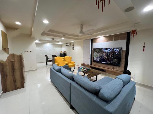 Gated Guarded Renovated Double Storey Bukit Rimau Kota Kemunin