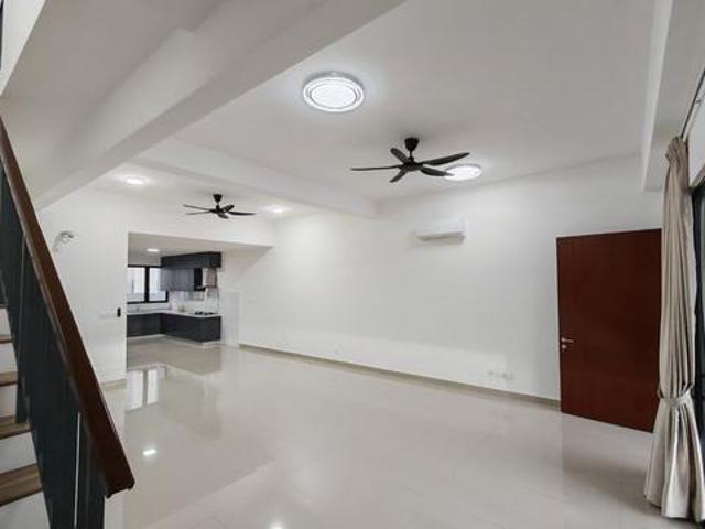 Gated Guarded Sierra Hijauan 2 storey Terrace 22 x 75 with facilities