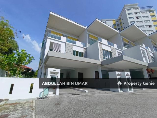 GATED & GUARDED Town House 1.5 Storey Sungai Dua Utama, Butterworth. SPACIOUS BALCONY AREA!