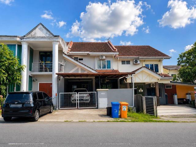 GATED GUARDED 2 Storey Terrace Jalan Pulau Indah U10 Subang Impian