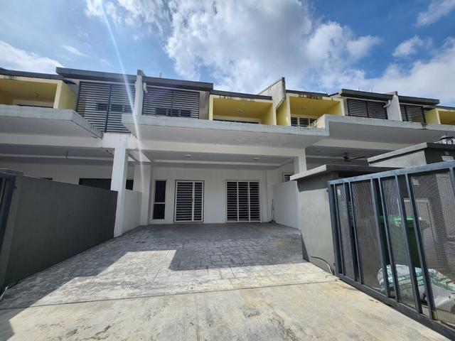 GATED GUARDED 2storey Taman Vista Mutiara Bandar Sungai Long