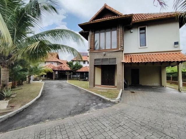 GATED GUARDED 2Sty Bungalow Subang Alam Seksyen 27