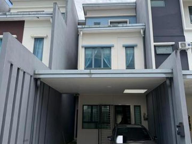 Gated Guarded 3 Storey Terrace House at Academia Lane Kota Samarahan