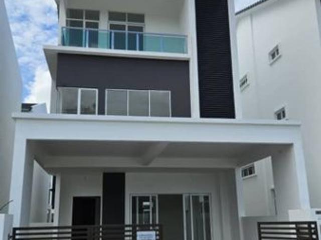 [Gated & Guarded] 3 Storey Zero Lot Bungalow at Taman Lembah Permai, Kota Permai, Bukit Mertajam