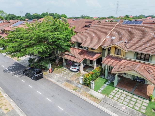Gated Luxury Living Double Storey SemiD Glenmarie Cove
