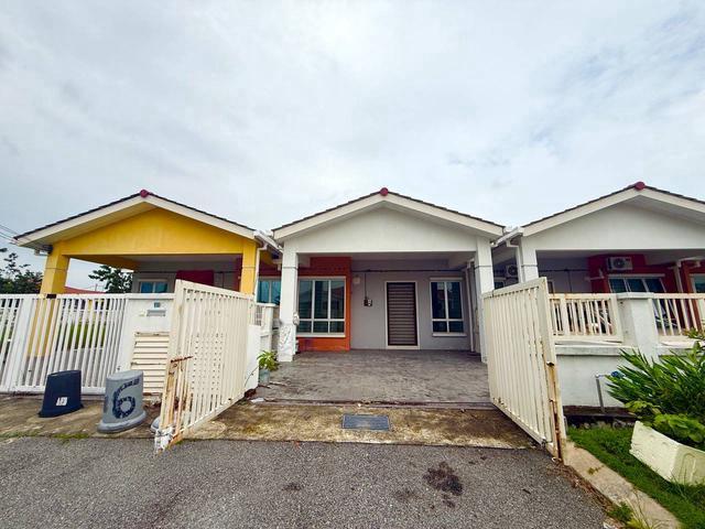 GATED N GUARDED 1 Storey Pinang Hillpark Bandar Puncak Alam