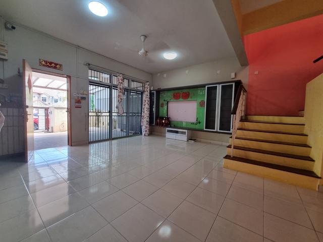 GatedGuardedFully Extended Renovated in Taman Tiara Putra for Sales