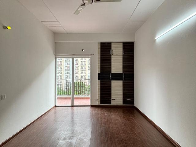 Gaur City 2 10th Avenue 2.5 Bedroom 1175 Sq. Ft. Apartment in Sector 16c Greater Noida Listing ID: #9595