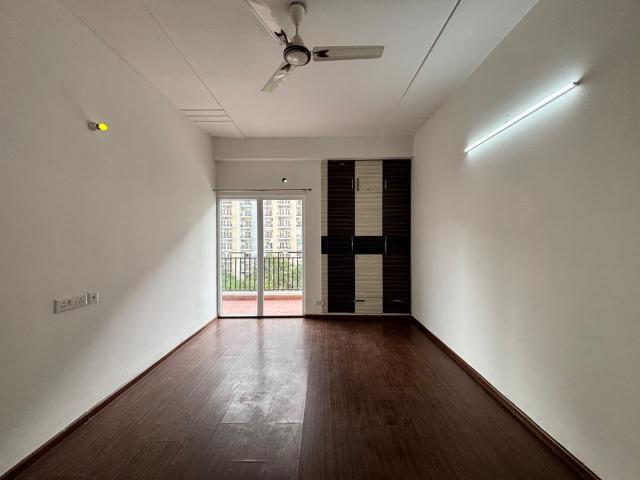 Gaur City 2 12th Avenue 2.5 Bedroom 1225 Sq. Ft. Apartment in Sector 16c Greater Noida Listing ID: #9281