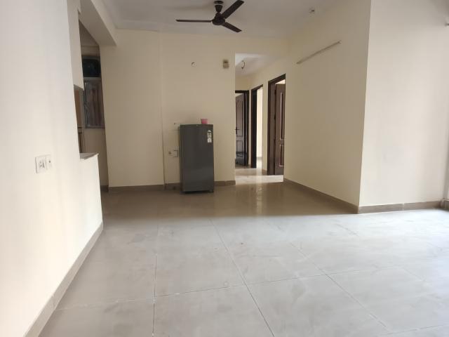 Gaur City 5th Avenue 2.5 Bedroom 1050 Sq. Ft. Apartment in Sector 4 Greater Noida Listing ID: #10411