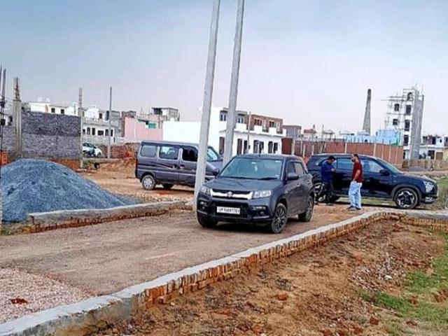 Gaur Yamuna City, Yamuna Expressway 500 Sq. Yd. Plot in Gaur Yamuna City Greater Noida Listing ID: #10290