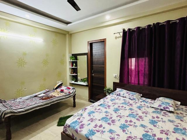 Gaur Yamuna City 7th Parkview 2 Bedroom 945 Sq. Ft. Villa in Gaur Yamuna City Greater Noida Listing ID: #9943