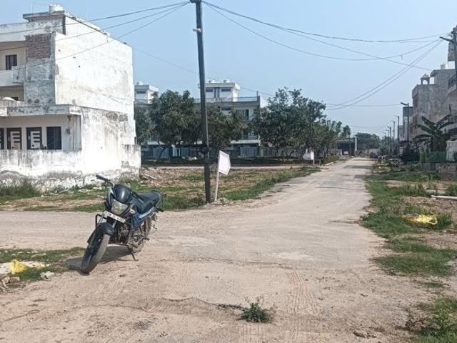 Gaursons 1st A Park View 124 Sq. Ft. Plot in Gaur Yamuna City Greater Noida Listing ID: #10366
