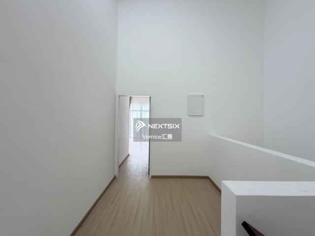Gaya Street first floor