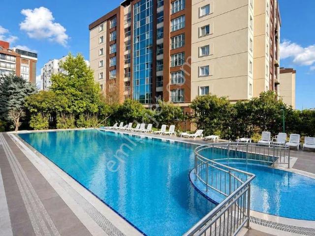 Gayrimenkulist'ten Kapalı Pazara Yakın Geniş Teraslı 2+1 110m2