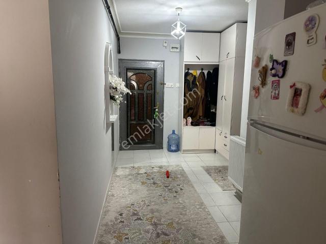 Gazi Mahallesinde Çarşı Merkezinde Satılık Daire.