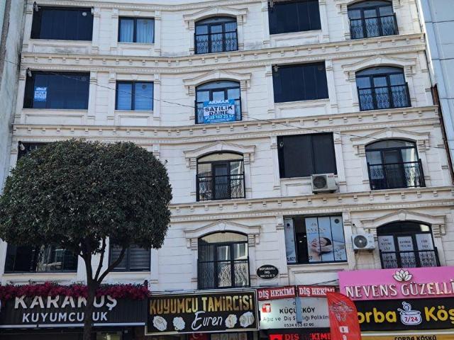 GAZİOSMANPAŞA KÜÇÜKKÖY MEYDAN'DA 2+1 BAKIMLI 5 YILLIK 90 M2 ARA KAT DAİRE