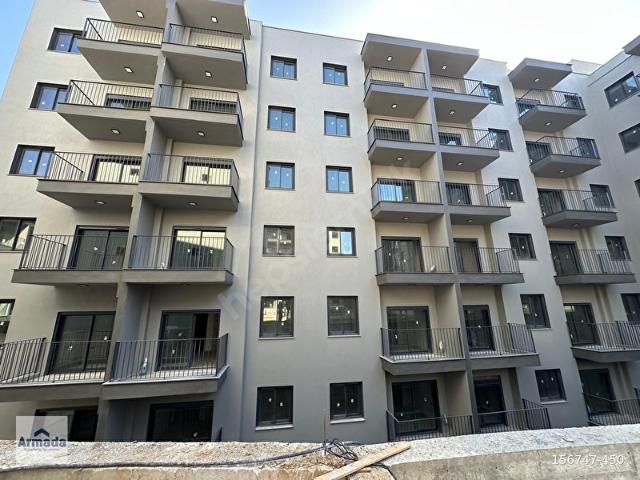 GAZİEMİR AKTEPE BİVA DOCS SİTE İÇİNDE HAVUZLU SATILIK 1+1 DAİRE