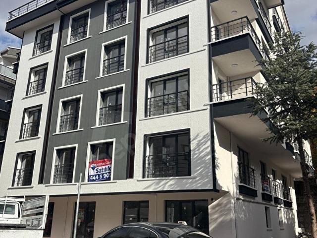 Gazi Hastanesi Yakını Sıfır Binada 2 Banyolu Açık Teraslı 3+1