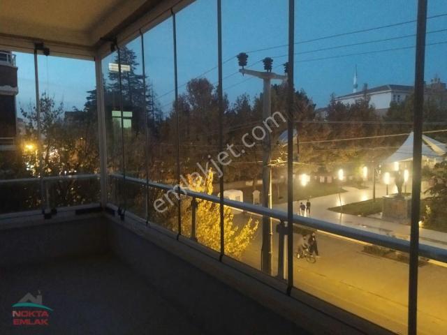 Gazi Parkı Karşısı 130 M2 Arakat Asansörlü 3+1