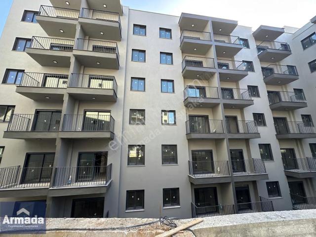 Gaziemir Aktepe Biva Docs Site İçinde Havuzlu Satılık 1+1 Daire