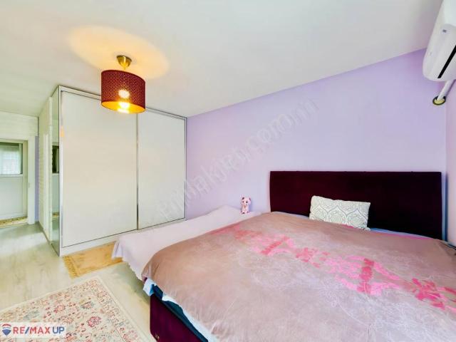 Gaziemir Beyazevlerde Geniş Metrekareli Ve Prestijli 4+2 Villa