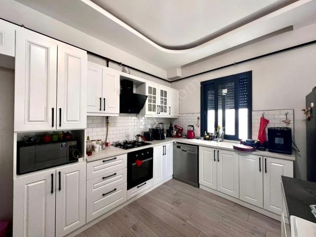 Gaziemir Beyazevlerde Optimum Yakını Satılık Triplex Villa