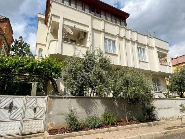 Gazikent Burak Da Satılık Bahçeli Tripleks