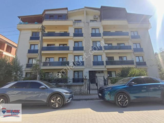 Gaziosmanpaşa Mahallesi'nde Satılık 5+1 Dubleks Daire