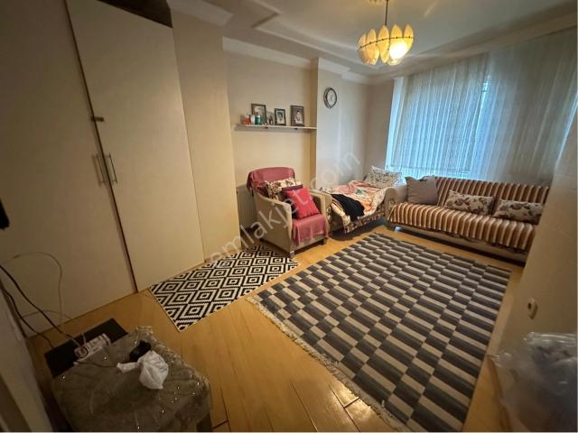 Gaziosmanpaşa Küçükköyde Satılık 2+1 1.kat İstanbul Caddesinde Daire