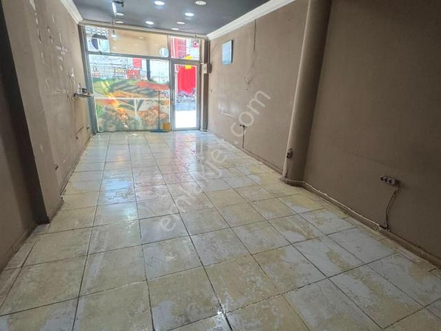 Gaziosmanpaşa Pazariçi Cadde Kenarında 65m2deop Dükkan Düz Gürüş Dükkan