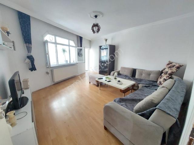 Gaziosmanpaşa'da Eşyalı Kiralık 2+1 Daire 80m²
