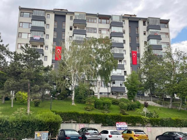 Gaziosmanpaşa'nın En Güzel Sitesinde Ara Kat 3+1 135 M² Fırsat