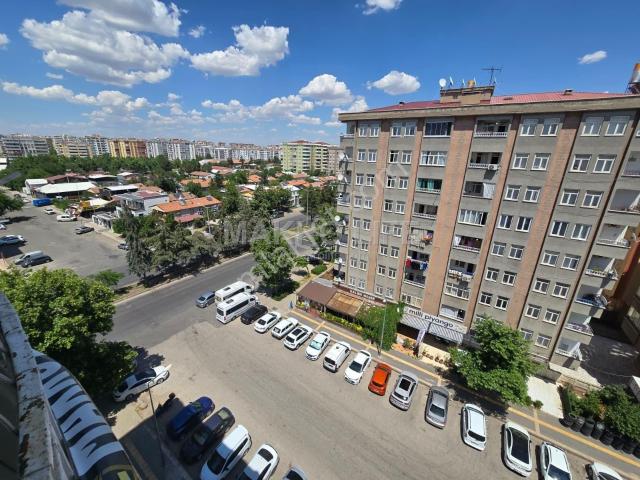 Gaziler Eski Son Durakta Ana Cadde Üzerinde Acil Satılık 3+1 Masraflı Daire!