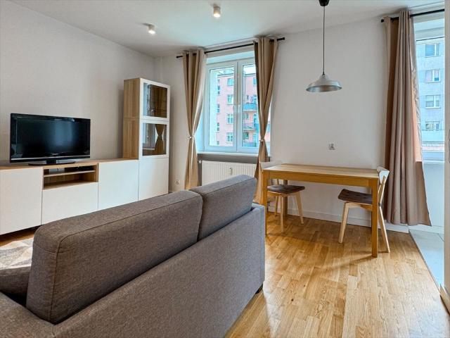 Gdynia Śródmieście: 35m² po remoncie, blisko morza!