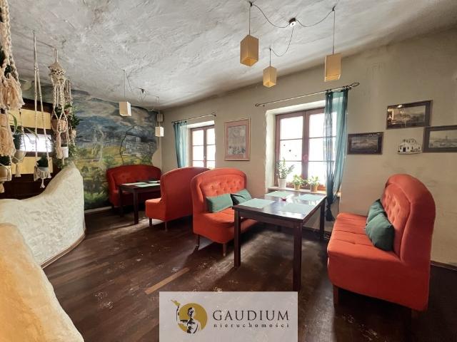 Gdynia, restauracja przy Bulwarze Nadmorskim, 70 miejsc