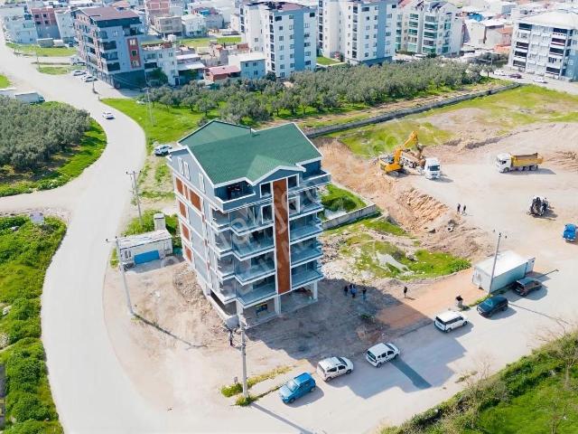 Geçitte Farklı Kat Ve Cephelerde Satılık 2+1 Lüks Daireler