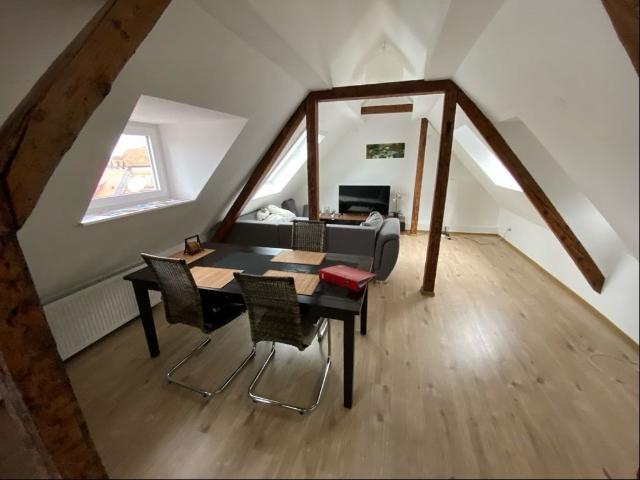 Gemütlich, neuwertig saniert, sofort frei Wohnung im DG
