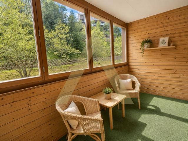 Gemütliche, möblierte Wohnung mit Loggia in grüner Umgebung
