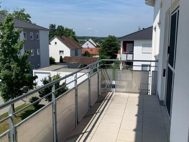 Gemütliche DG Wohnung inkl. EBK und Stellplatz im schönen Uffenheim zu vermieten