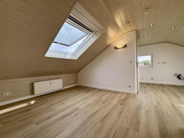 Gemütliche frisch renovierte Dachgeschosswohnung