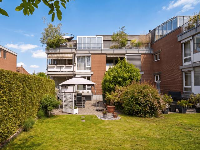 GEMÜTLICHE GARTENWOHNUNG MIT SCHÖNEM AUSSENBEREICH