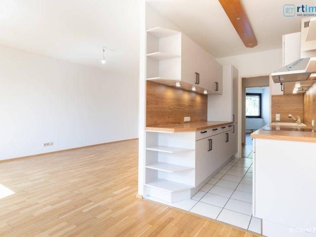 GEMÜTLICHE, SANIERTE 3 ZIMMERWOHNUNG IM HERZEN SCHWECHATS + Garagenplatz