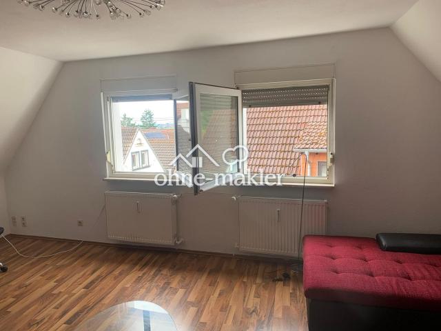 Gemütliche, teilmöblierte Dachgeschoss Wohnung