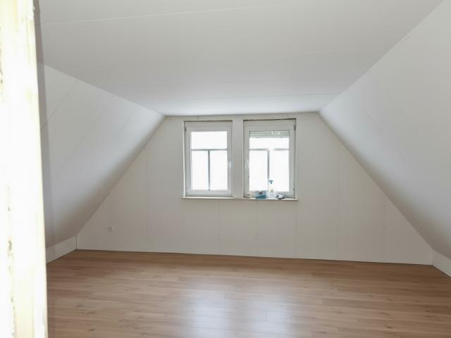 Gemütliche 1,5 Zimmer Dachgeschosswohnung mit 33m² in Friedberg zu vermieten