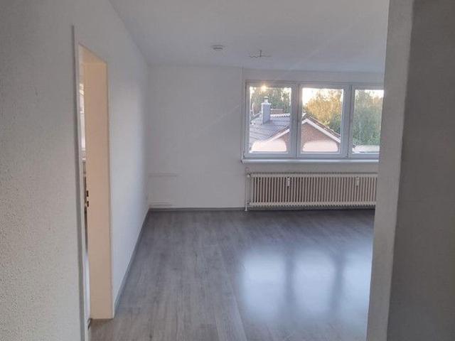 OFFENE BESICHTIGUNG Gemütliche 2 Z DG Wohnung mit V Bad in Neustadt i.H