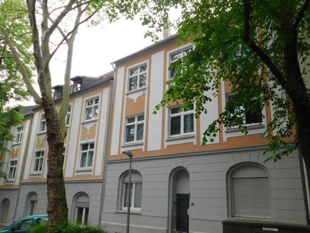 Gemütliche 2 Zimmer DG Wohnung im Ostviertel, teilrenoviert